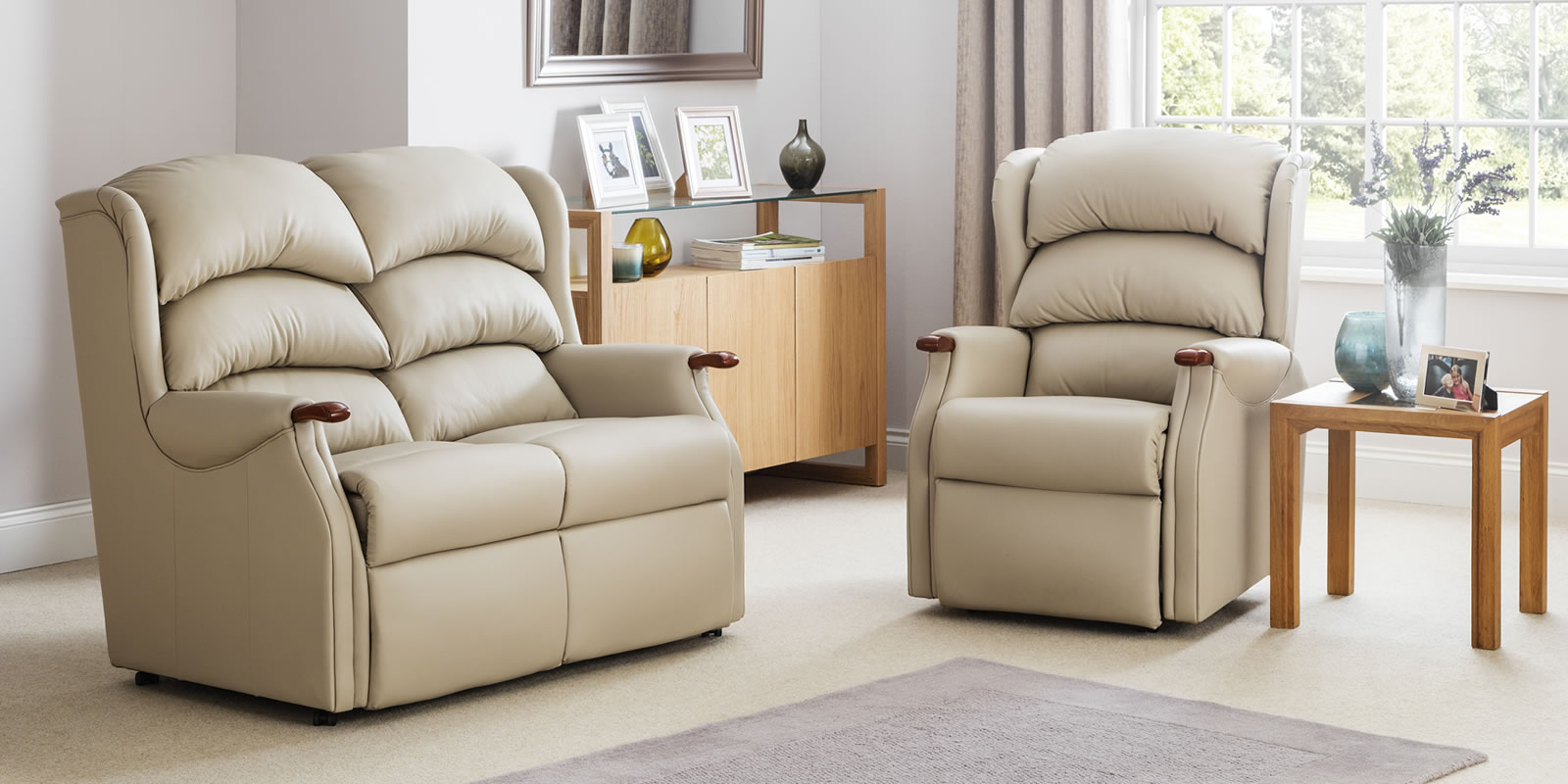 Celebrity Furniture Westbury Leather Range Roomset